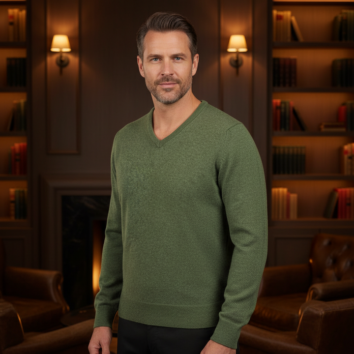 Glenmuir g. Lomond Landscape Green V-Neck Lambswool Jumper (8)